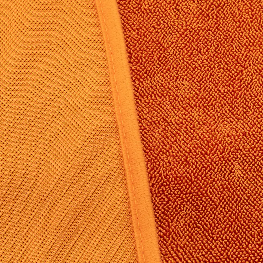 Maxshine Twisted Loop Drying Towel With Pockets 2.webp